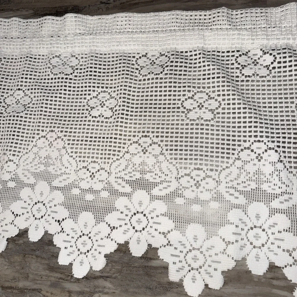 Vintage Lace Scalloped Valance Curtain White Country Cottage Floral 65X18 In